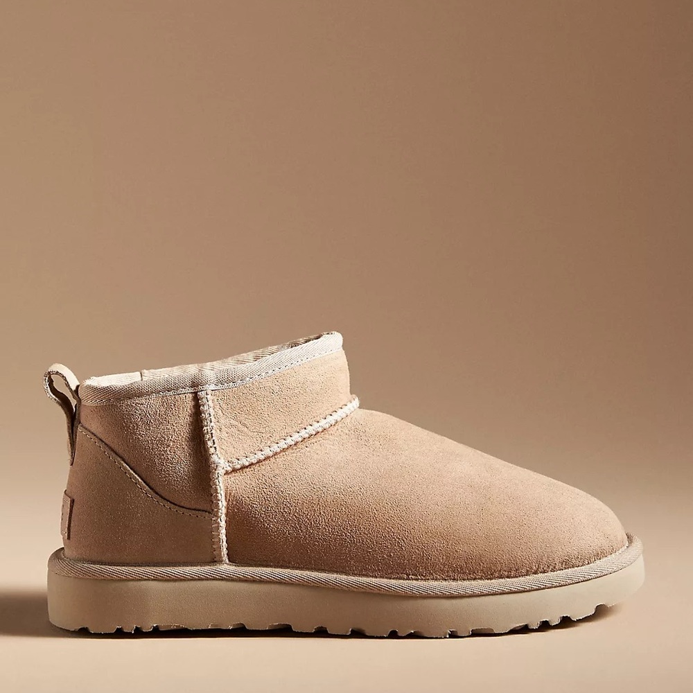 Women’s sz 10 ultra mini UGGs